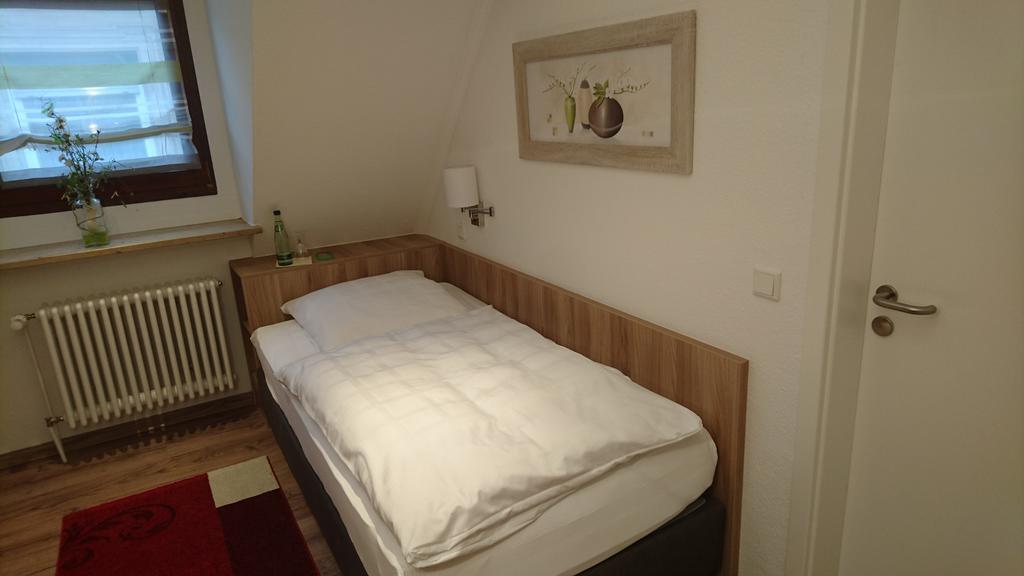Guest house Weisses Lamm 2*