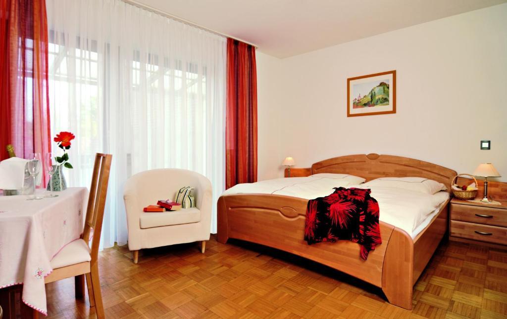 Weisses Lamm Guest house 2*